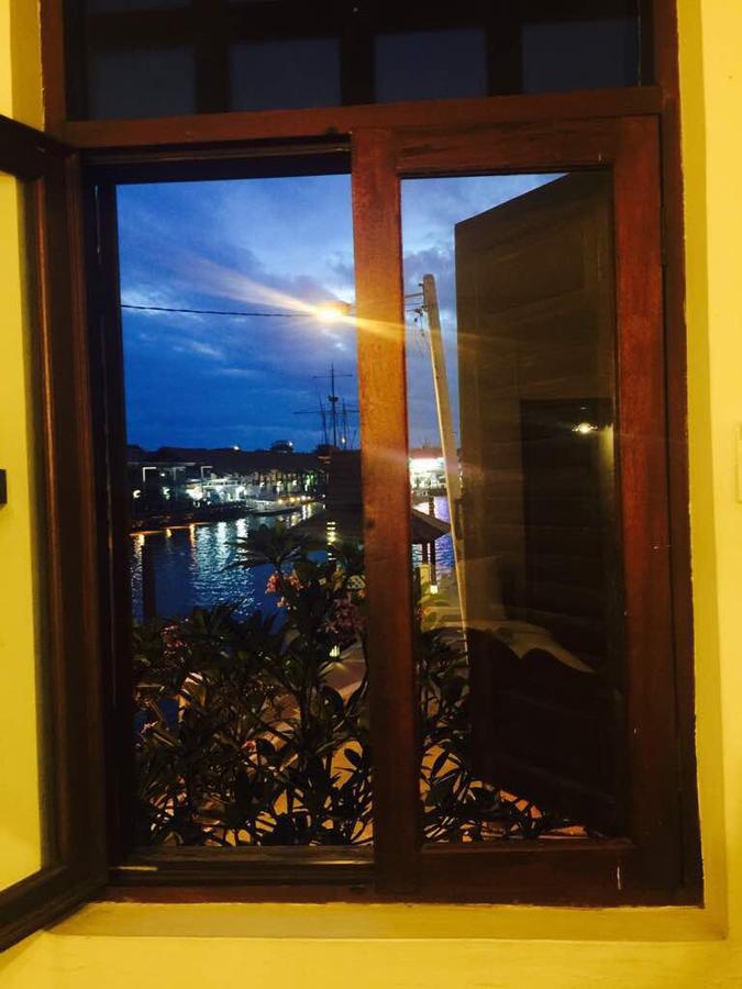 ホテルHeeren House Malacca エクステリア 写真
